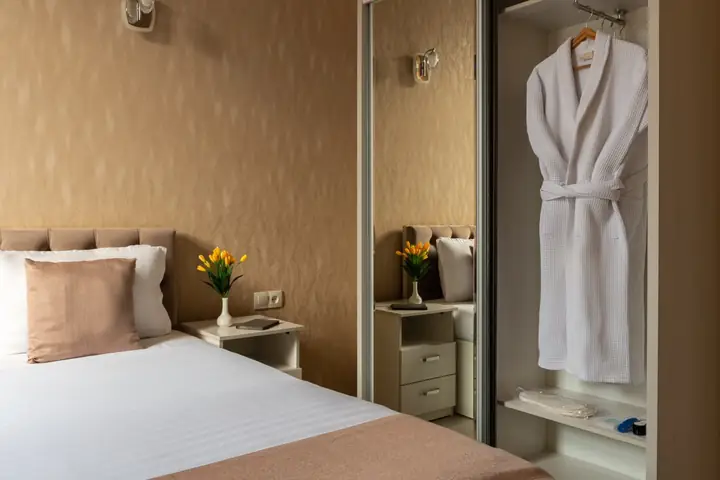 Делюкс — двухместный номер — Shoxjahon Hotel, 6
