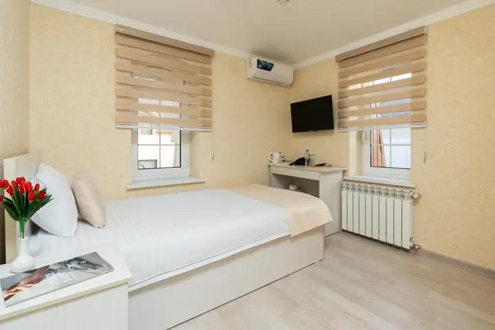 Bir kishilik xona — Shoxjahon Hotel, 4