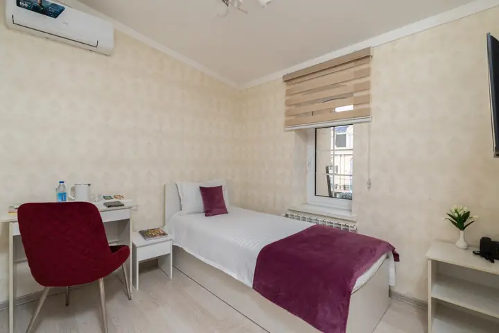 Bir kishilik xona — Shoxjahon Hotel, 7