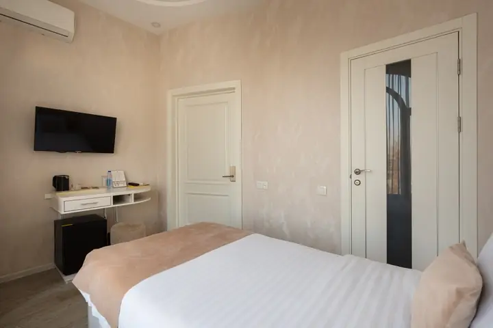 Bir kishilik xona — Shoxjahon Hotel, 9