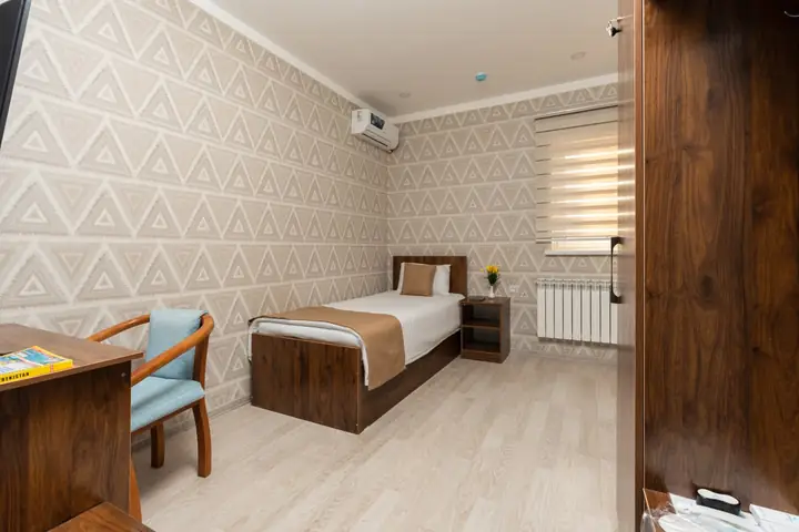 Bir kishilik xona — Shoxjahon Hotel, 10