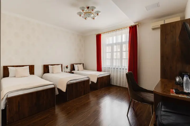 Трёхместный номер — Shoxjahon Hotel, 4