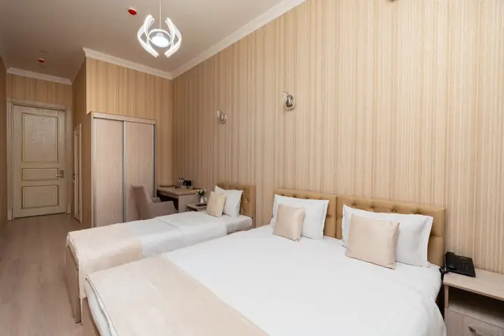 Трёхместный номер — Shoxjahon Hotel, 9